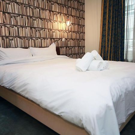 Cozy Apartment Close To Cornavin Train Station And Lake Genève Buitenkant foto